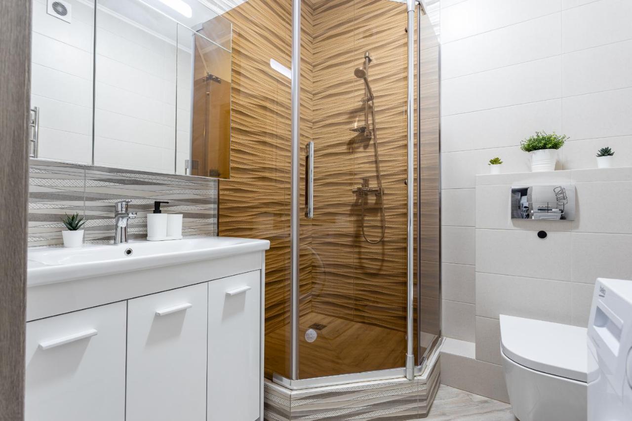 069 Apartment Near Airport In A New Building Kiev Bagian luar foto